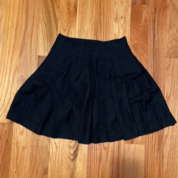 Vintage Black Pleated Mini Skirt - Picture 3 of 4